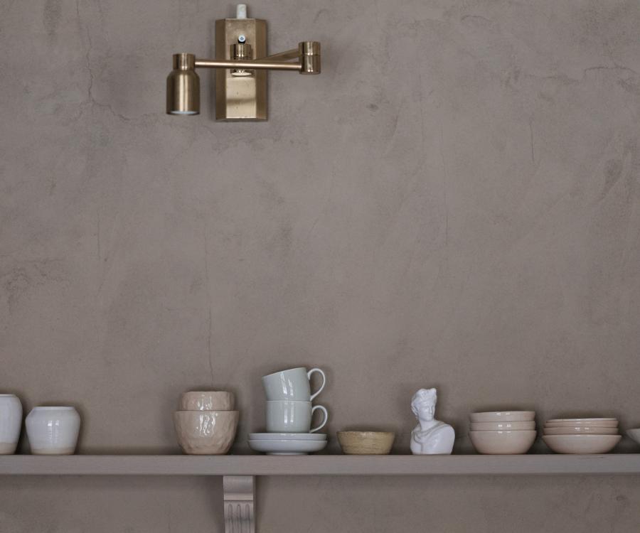 tynk gliniany bazowy pomalowany farba glinianą